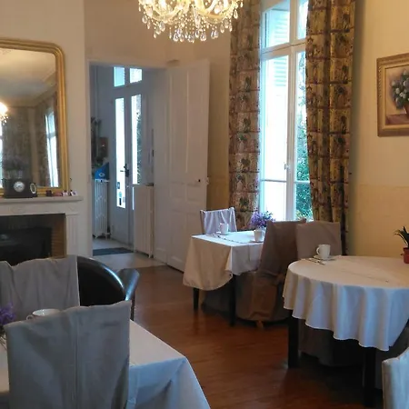 Manoir De La Marjolaine Couette-café